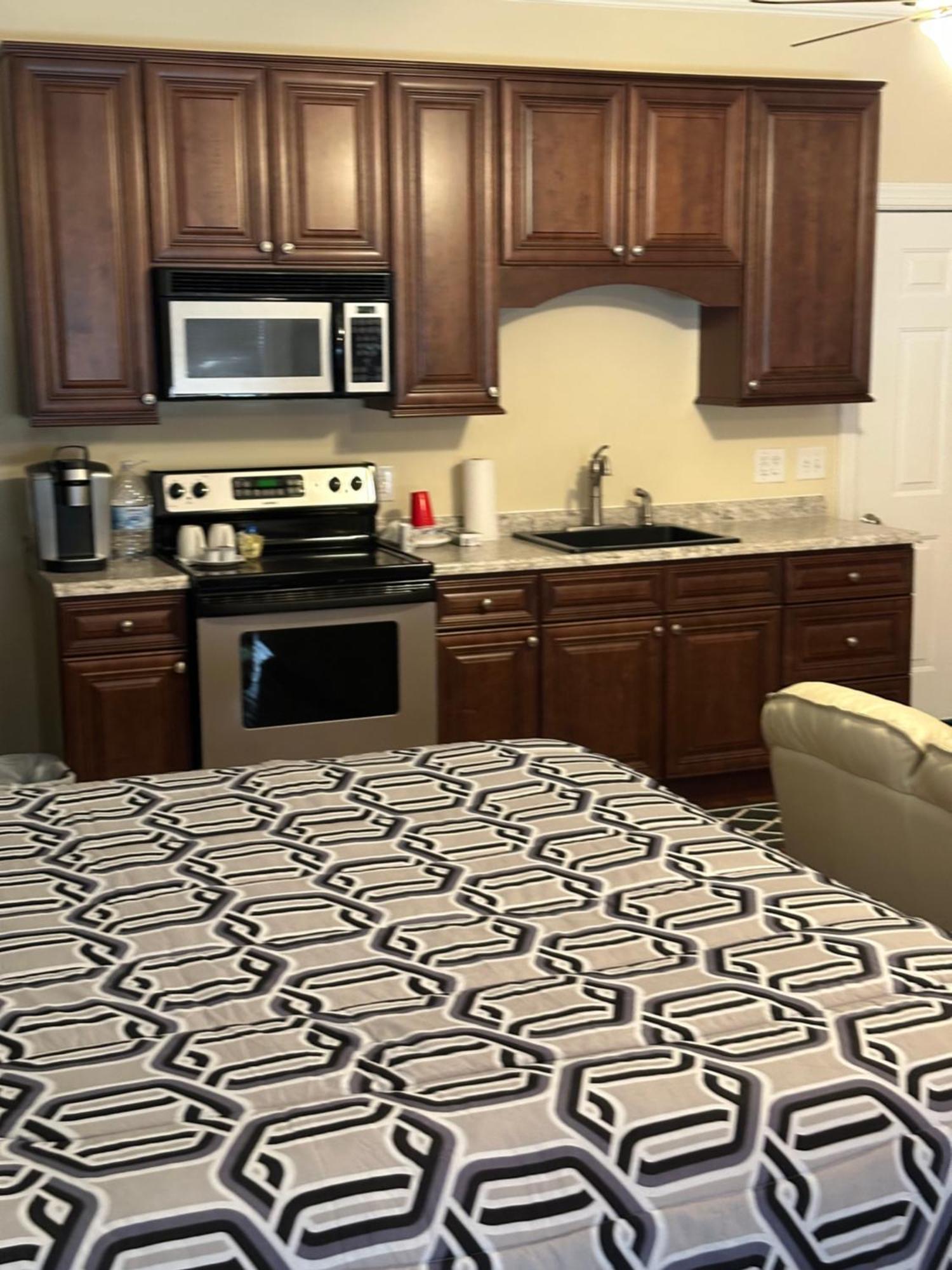 Moorefield Suites Greensboro East McLeansville Exterior foto